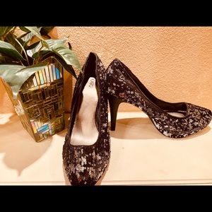 Black and silver shimmer heels